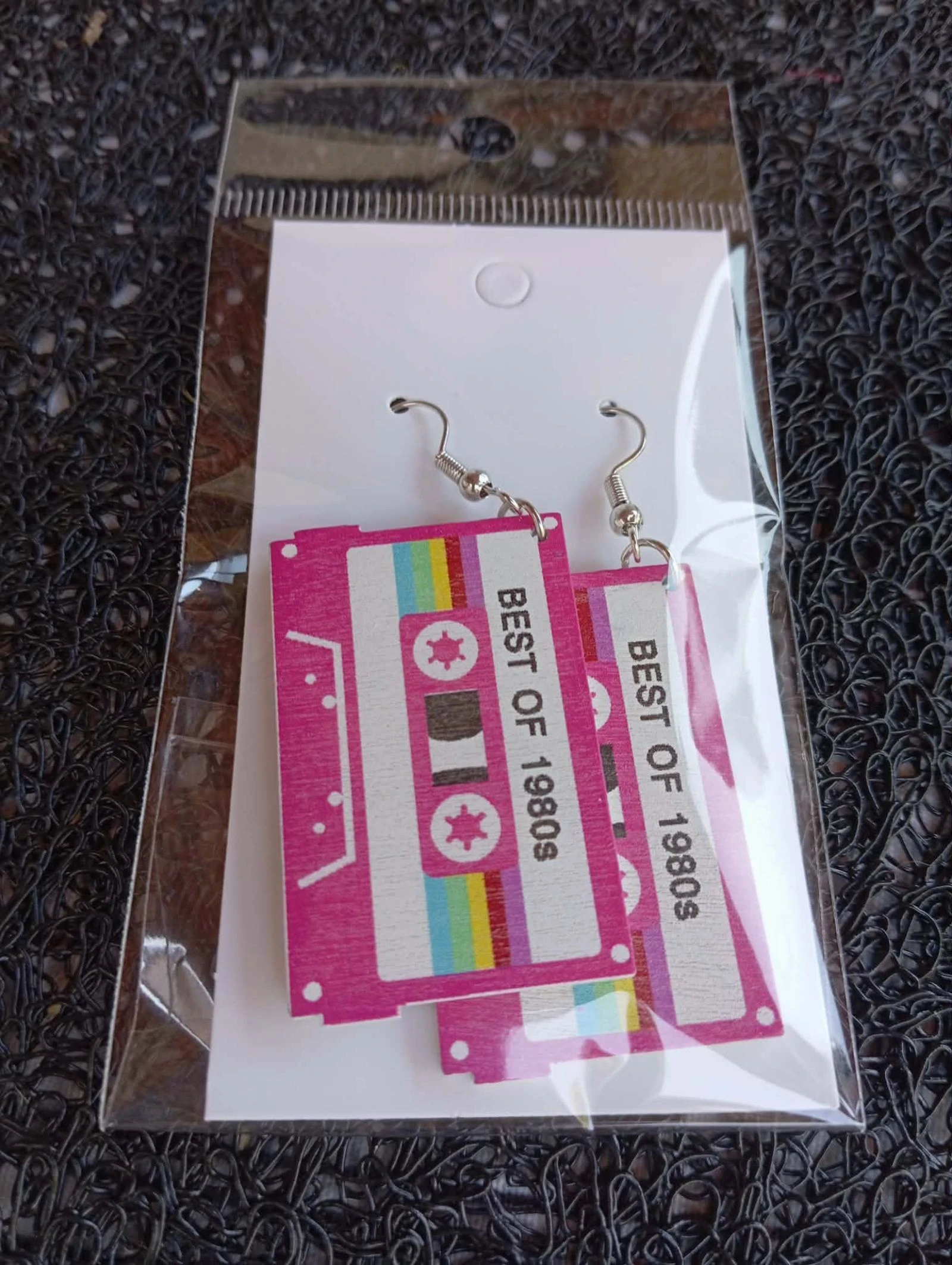 Boucles d'oreilles pendantes en forme de cassette audio fushia rétro disco année 80  – photo 2